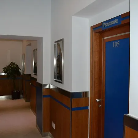 Transatlantico Hotell 2*