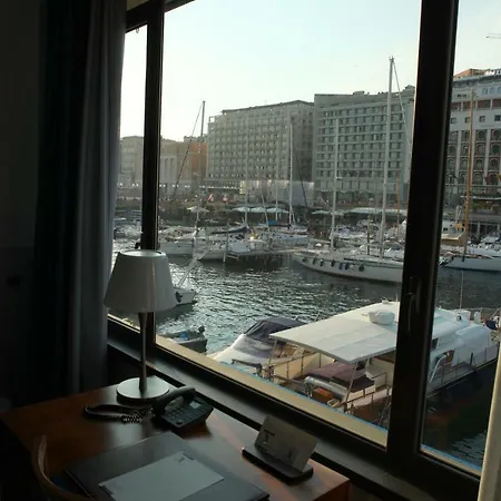 Transatlantico Hotel Nápoles